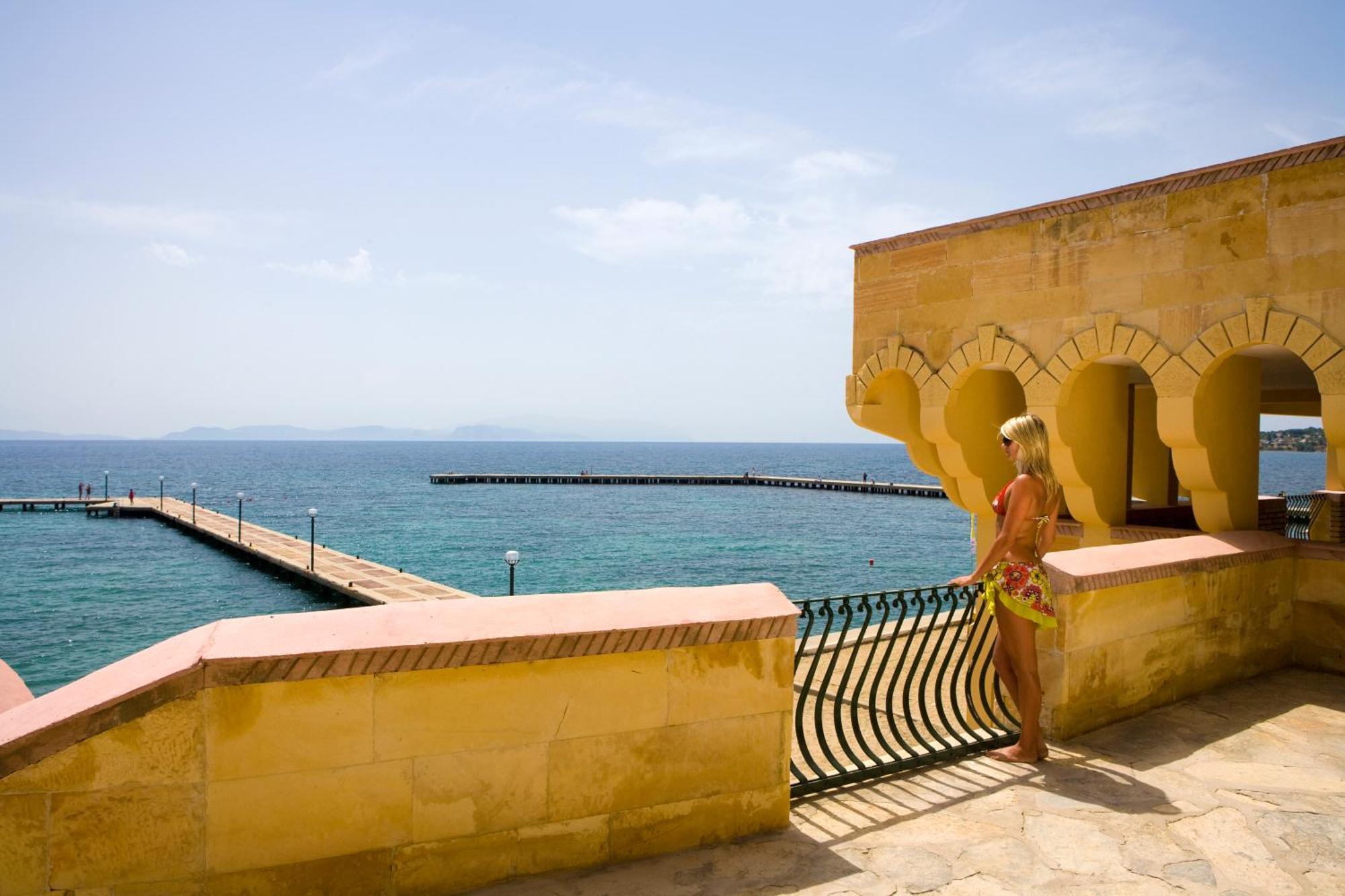 Fantasia Deluxe Hotel Kusadası Eksteriør billede