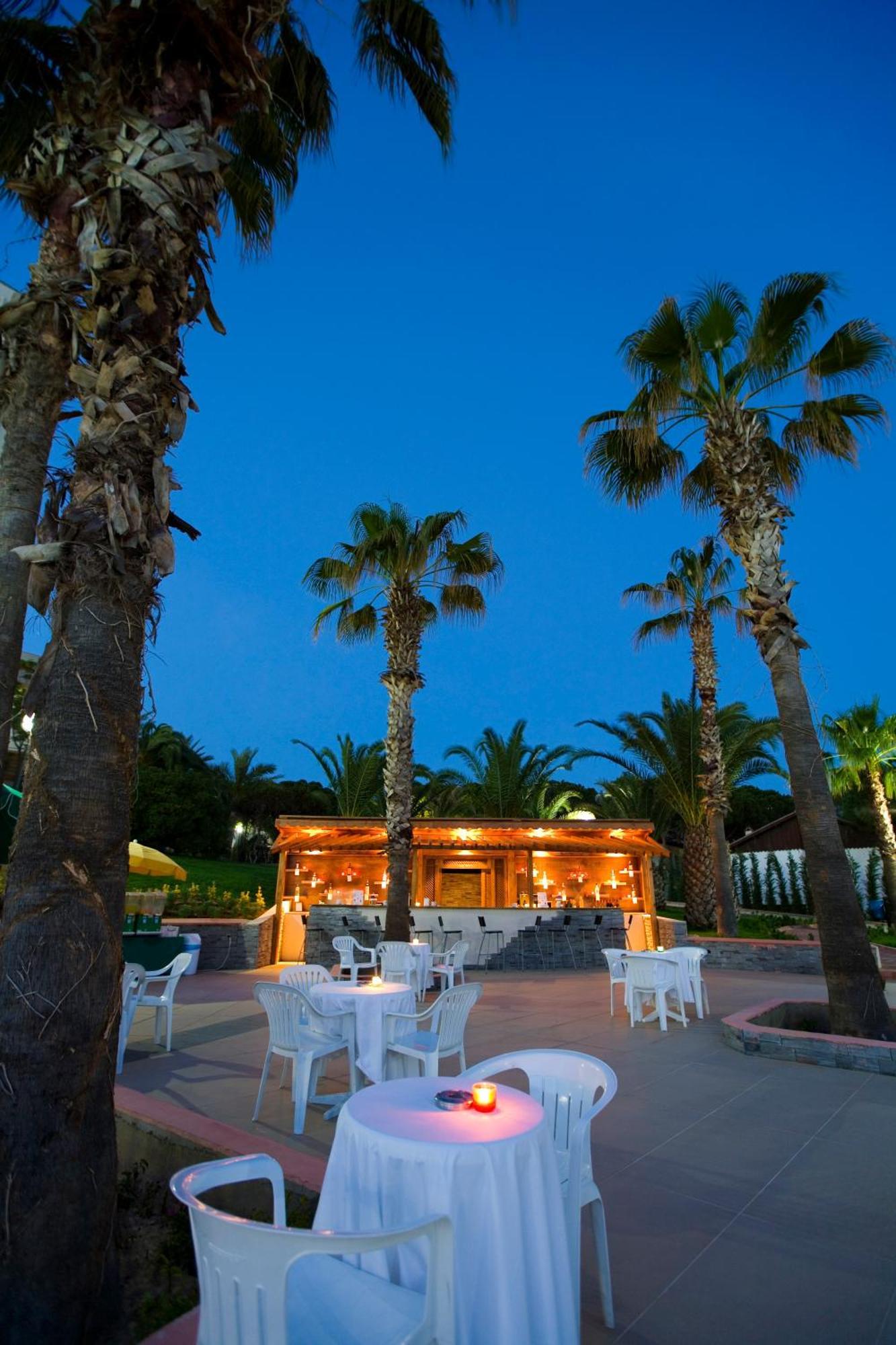 Fantasia Deluxe Hotel Kusadası Eksteriør billede