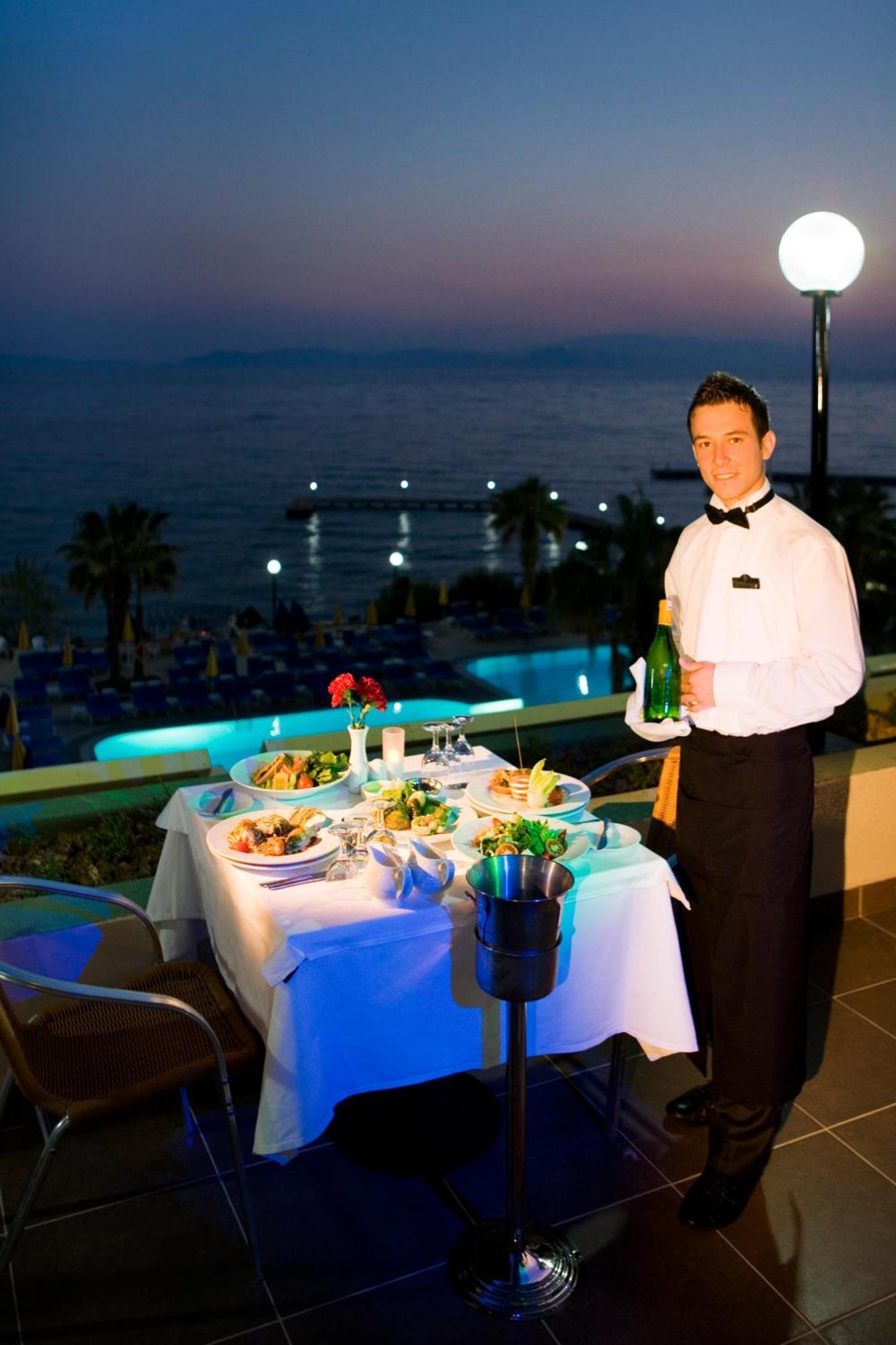 Fantasia Deluxe Hotel Kusadası Eksteriør billede