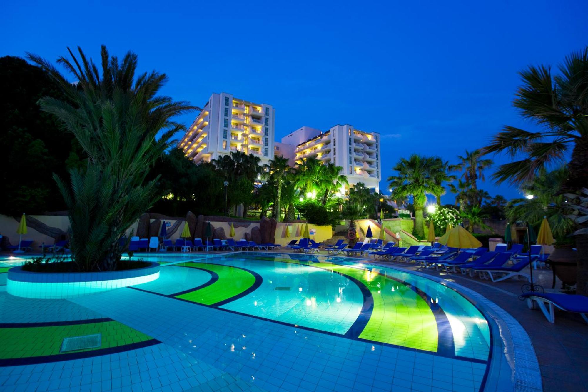 Fantasia Deluxe Hotel Kusadası Eksteriør billede