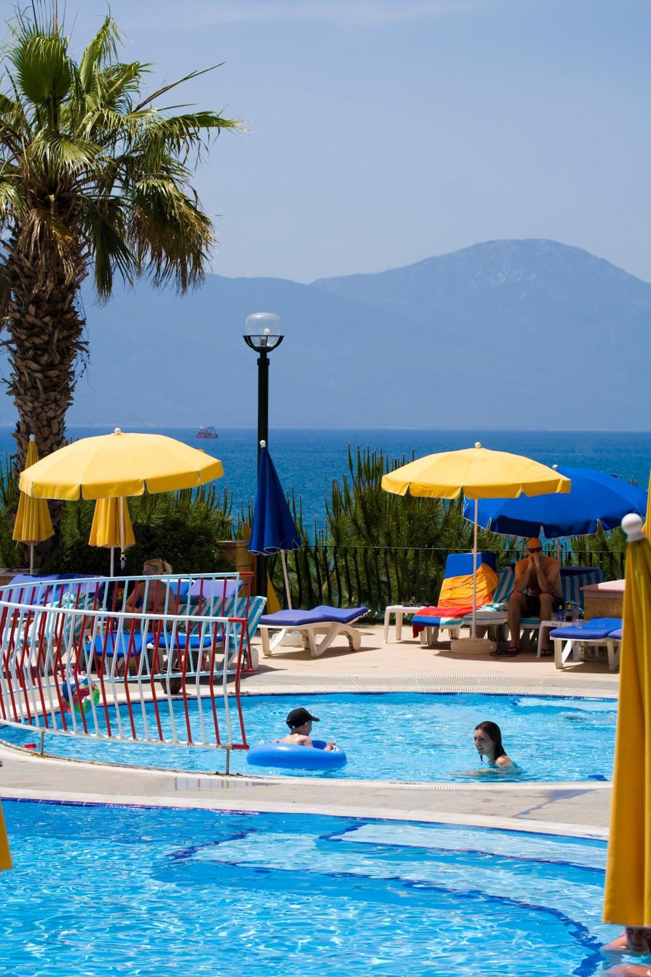 Fantasia Deluxe Hotel Kusadası Eksteriør billede